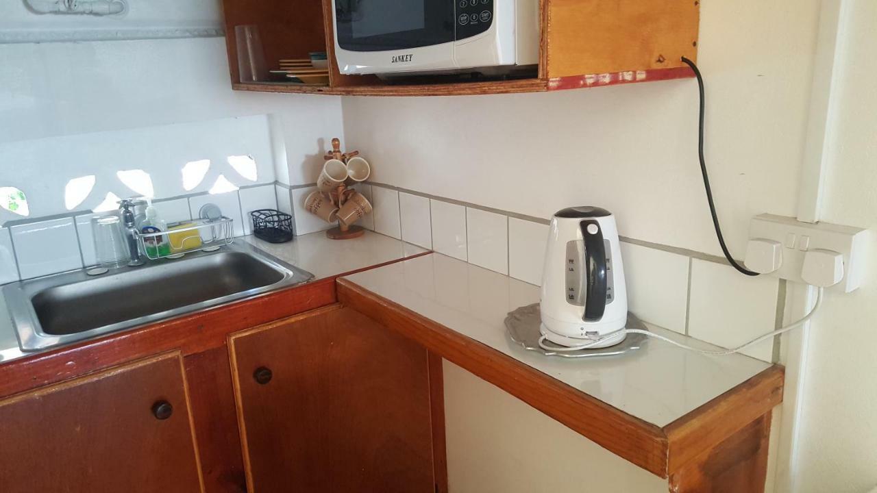 Rainbow Inn Grenville Екстериор снимка